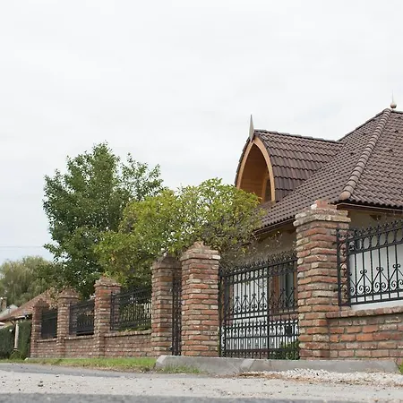 Maximilian Tatil Evi