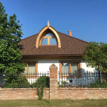 Maximilian * Balatonkeresztúr