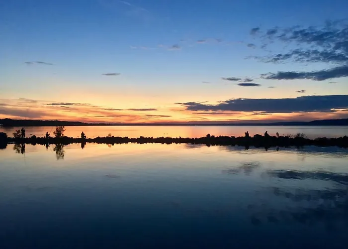 Maximilian Nyaraló *